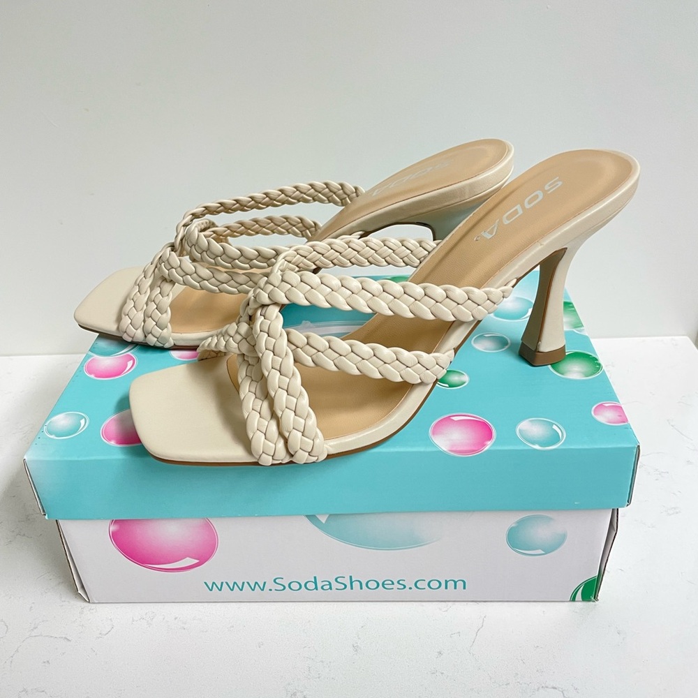 ⭐️FLASH SALE⭐️NEW! Braided Nude Heels!